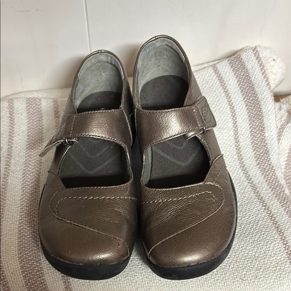 Clarks Silver Flats with Velcro Strap